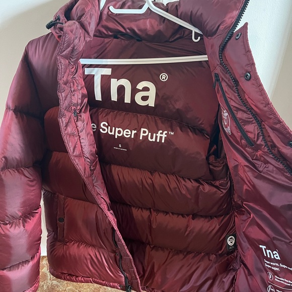 Aritzia Jackets & Blazers - Aritzia super puff coat size small. Like brand new.